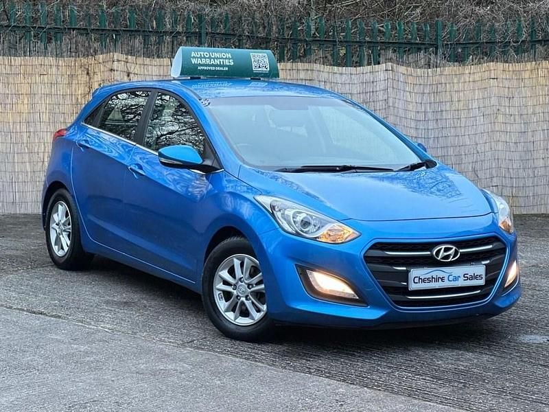 Used Hyundai i30 SE 110 HP (80 kW) 2016 Blue Hatchback
