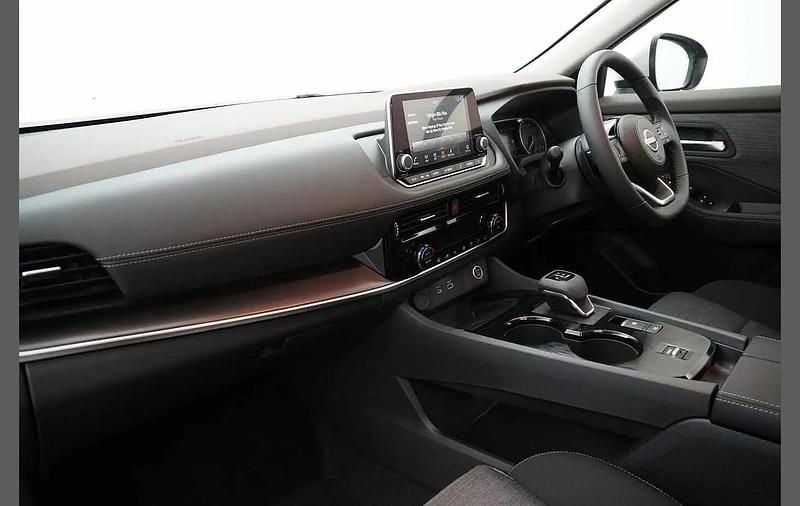 Used Nissan X-Trail Acenta Premium 155 HP (114 kW) 2024 Silver SUV