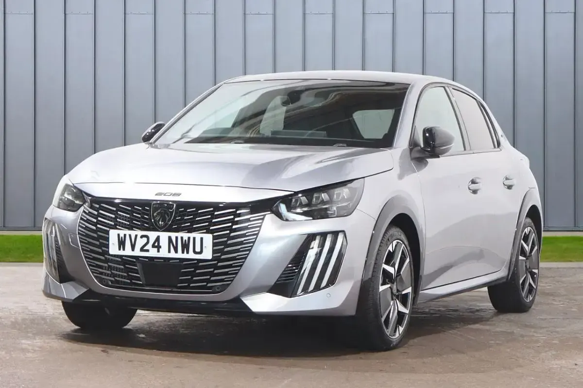 Used Peugeot 208 GT 99 HP (72 kW) 2024 Grey Hatchback