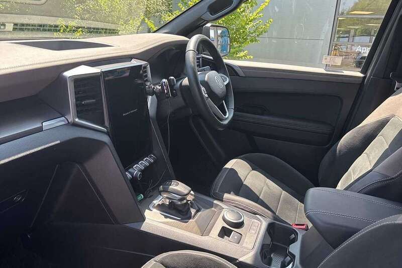 Used VW Amarok Mountain 205 HP (150 kW) 2024 Grey Pickup