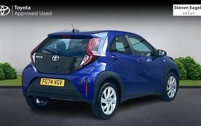 Used Toyota Aygo X PURE 72 HP (52 kW) 2024 Blue SUV