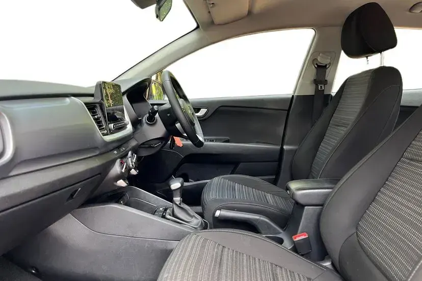 Used Kia Stonic 98 HP (72 kW) 2025 Grey SUV