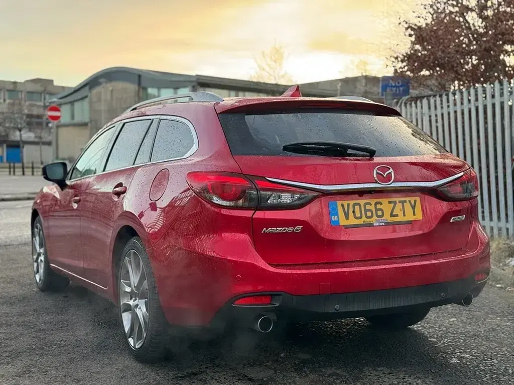 Used Mazda 6 Inclusive 175 HP (128 kW) 2016 Red Estate