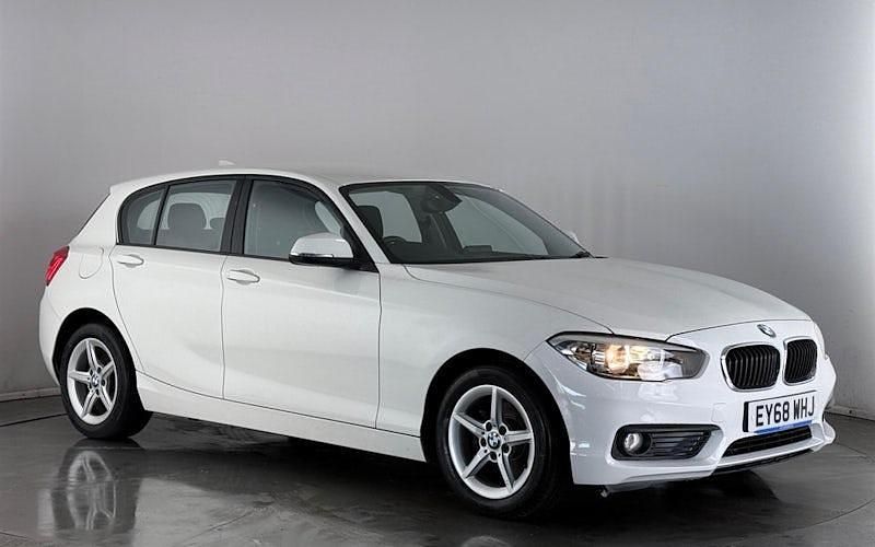Used BMW 118 136 HP (100 kW) 2018 White Hatchback