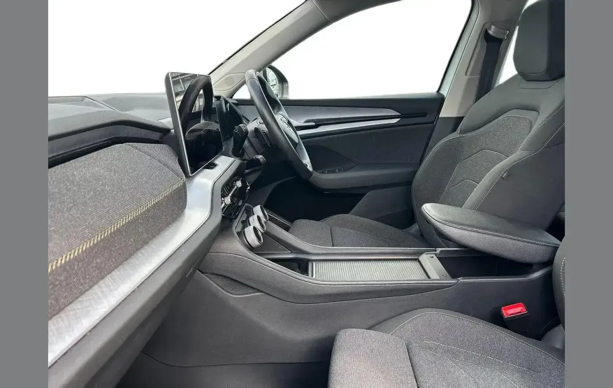 Used Skoda Kodiaq SE 150 HP (110 kW) 2024 Brilliant silver metallic SUV