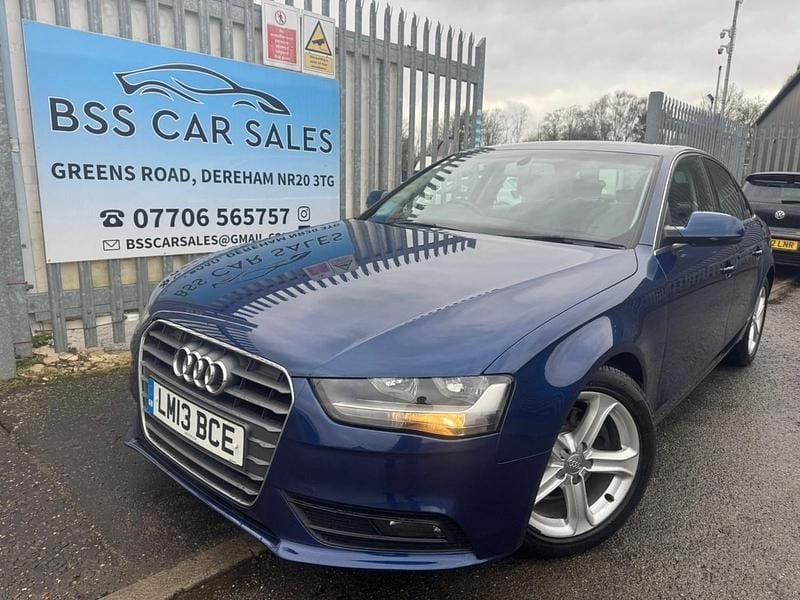 Usado Audi A4 136 CV (100 kW) 2013 Azul Berlina