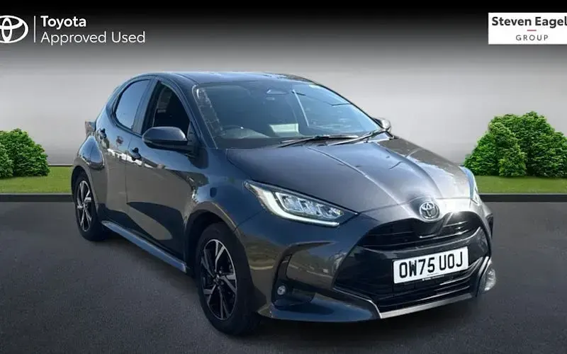 Used Toyota Yaris Design 116 HP (85 kW) 2025 Hatchback