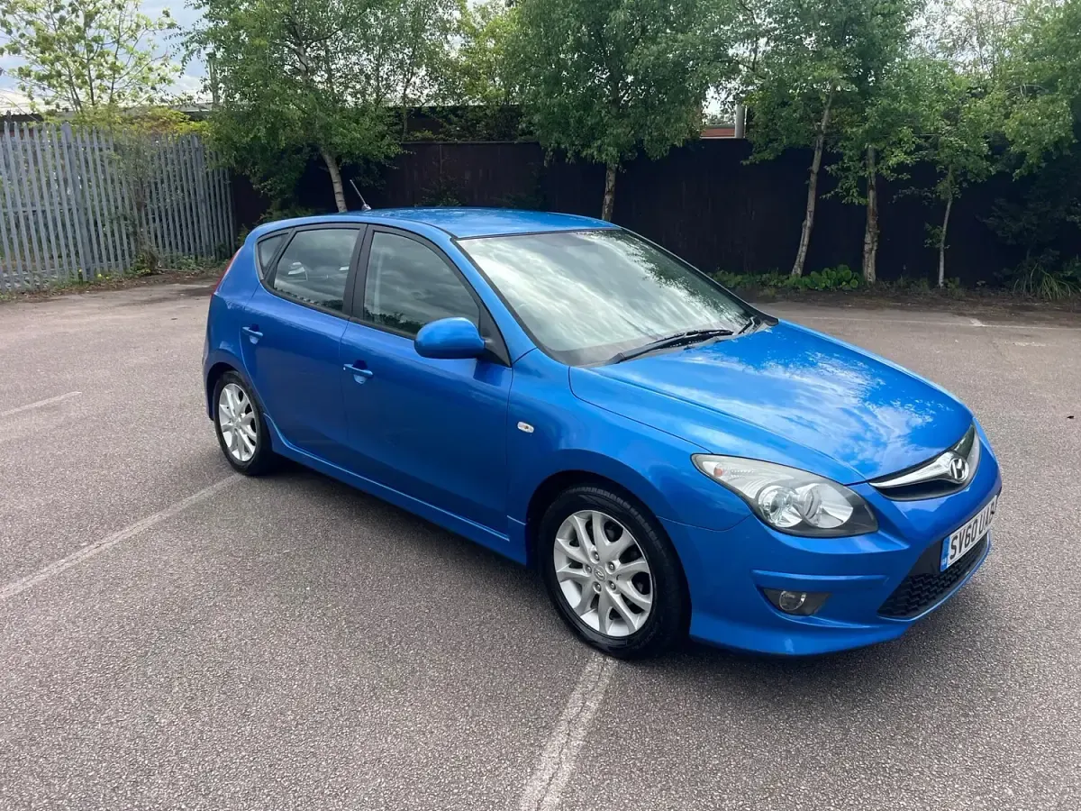Used Hyundai i30 Comfort 108 HP (79 kW) 2010 Blue Hatchback