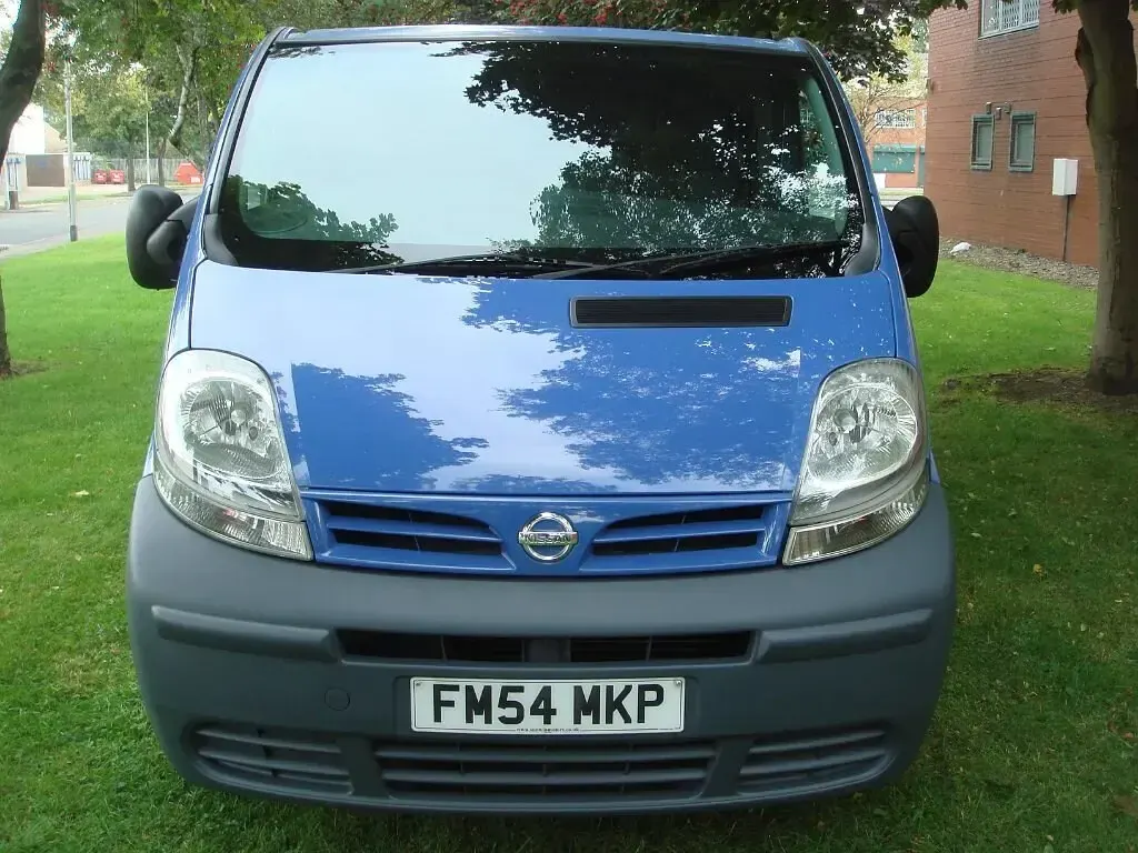 Used Nissan Primastar SE 100 HP (73 kW) 2005 Blue MPV