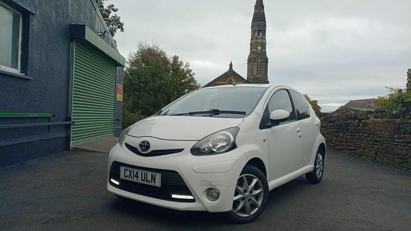 White Used 2014 Toyota Aygo Hatchback | £2,699 (Super price) - Image 1/4