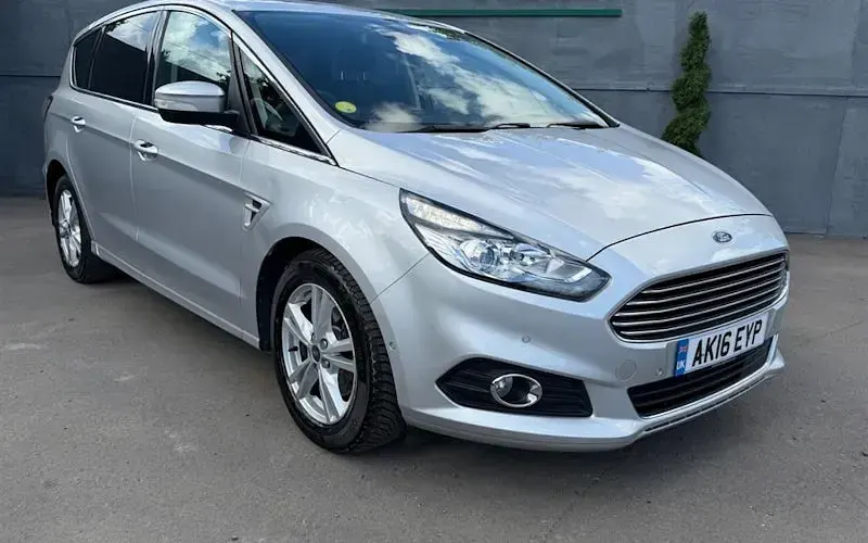 Used Ford S-MAX Titanium 150 HP (110 kW) 2018 MPV