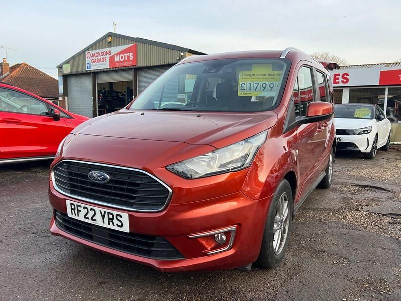 Used Ford Tourneo Connect Titanium 120 HP (88 kW) 2022 Orange MPV
