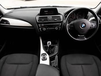 Used BMW 116 Performance 116 HP (85 kW) 2017 White Hatchback