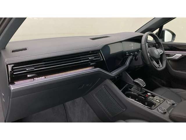 Image 2/4