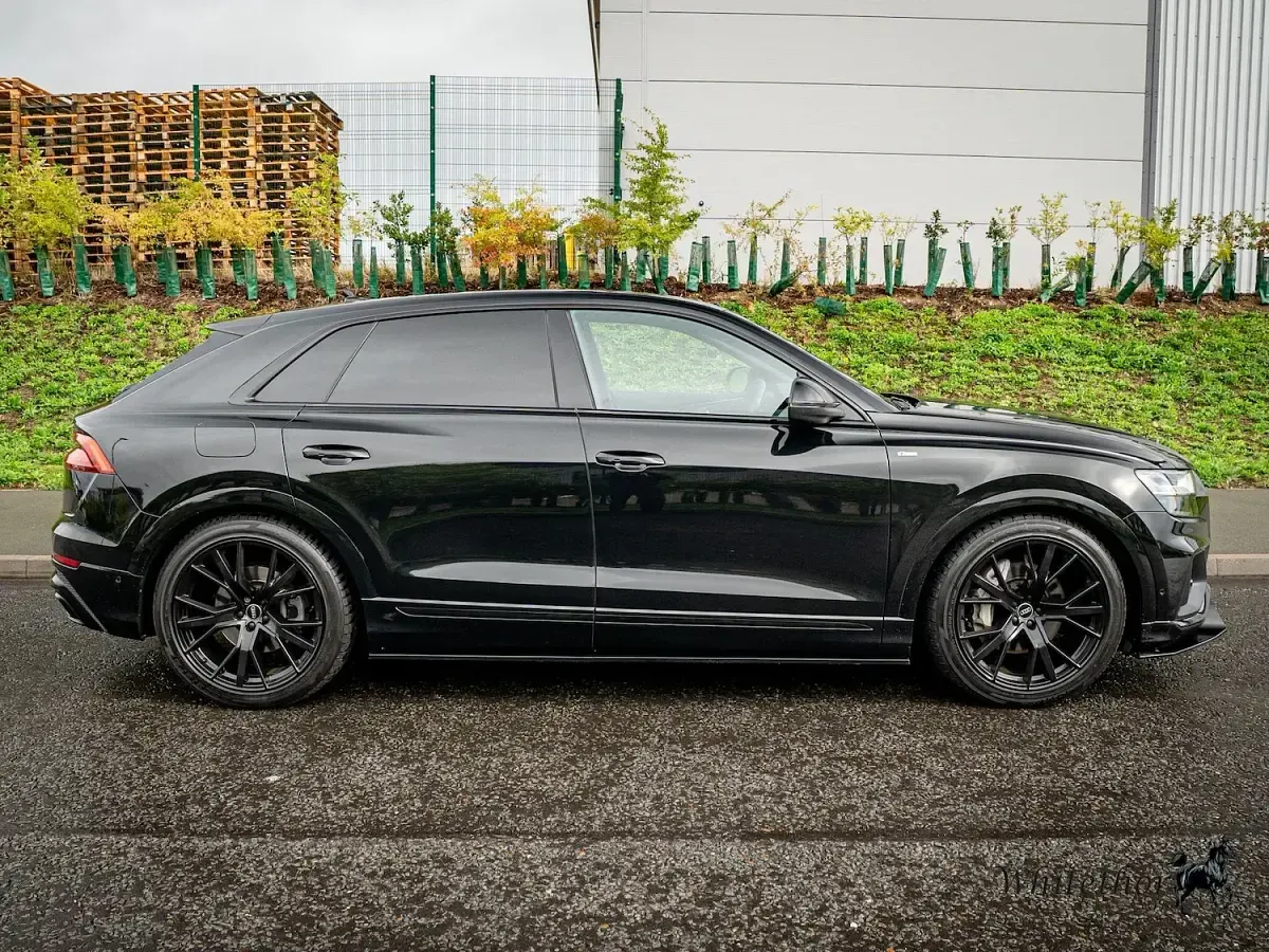 Used Audi Q8 Comfort 286 HP (210 kW) 2018 Black SUV