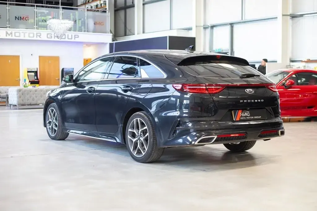 Used Kia ProCeed GT-Line 134 HP (98 kW) 2019 Black Estate