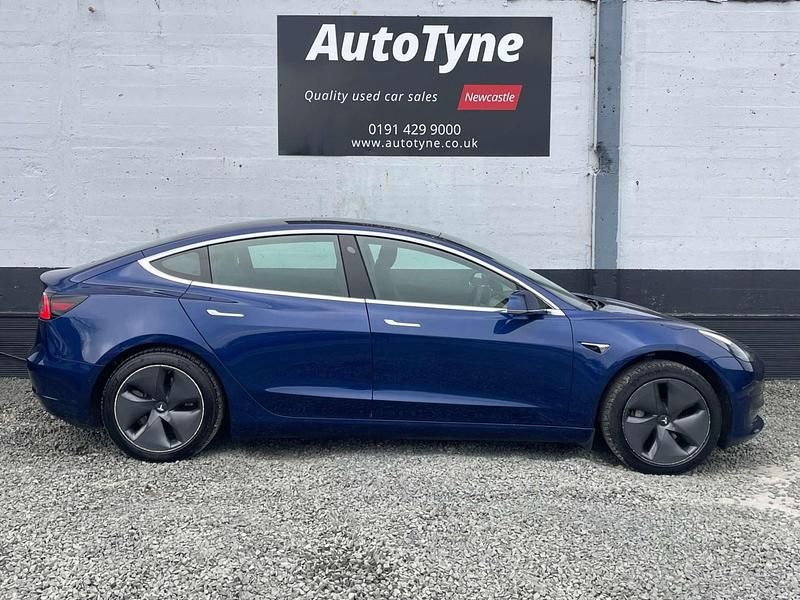 Used Tesla Model 3 Standard Range 239 kW (325 HP) 2020 Blue Sedan