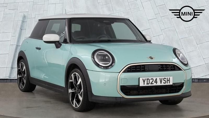 Used Mini Cooper Exclusive 156 HP (114 kW) 2024 Ocean wave green Hatchback