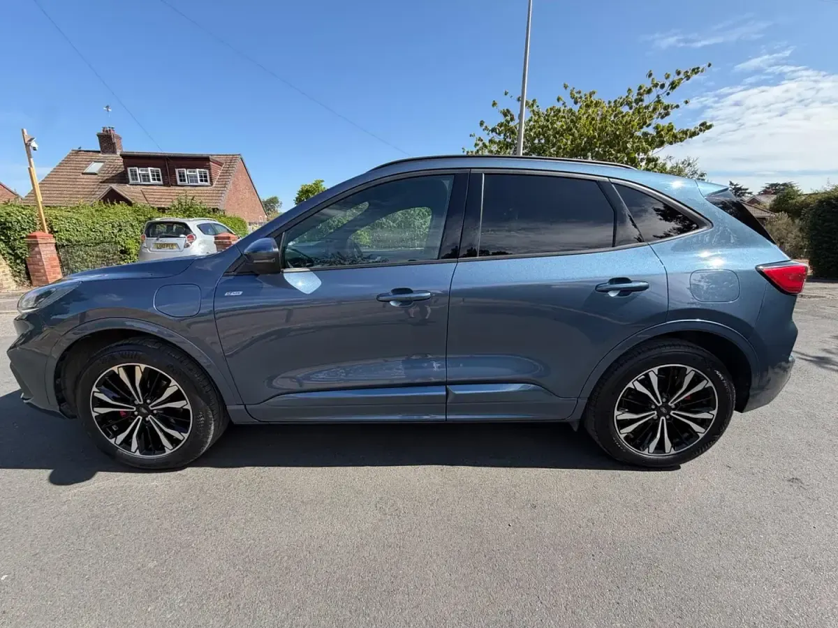 Used Ford Kuga ST-Line X 225 HP (165 kW) 2023 Blue SUV