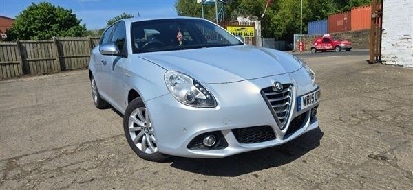 Silver Used 2015 Alfa Romeo Giulietta Business Hatchback | £5,416 (Fair price) - Image 1/1