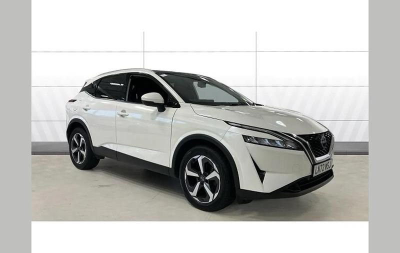 White Used 2022 Nissan Qashqai N-Connecta SUV | £19,263 (Good price) - Image 1/4
