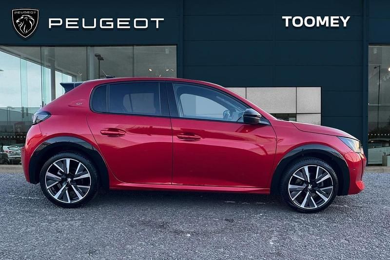 Used Peugeot 208 GT-line 129 HP (94 kW) 2022 Red Hatchback