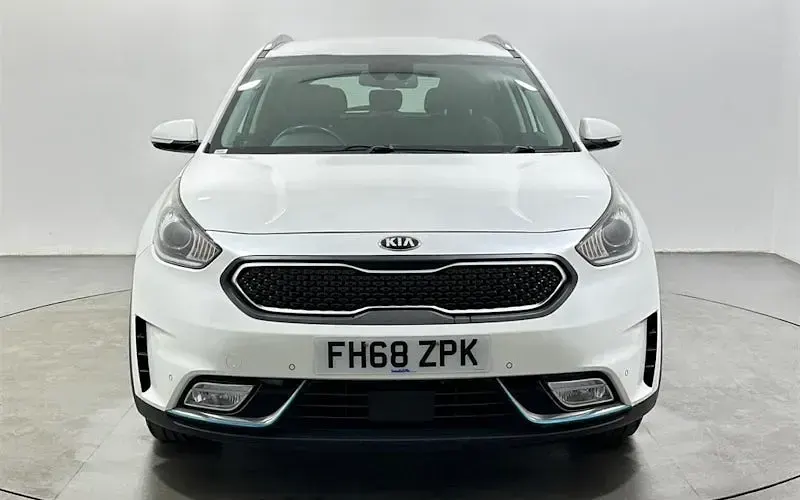 Used Kia Niro 141 HP (103 kW) 2019 White SUV