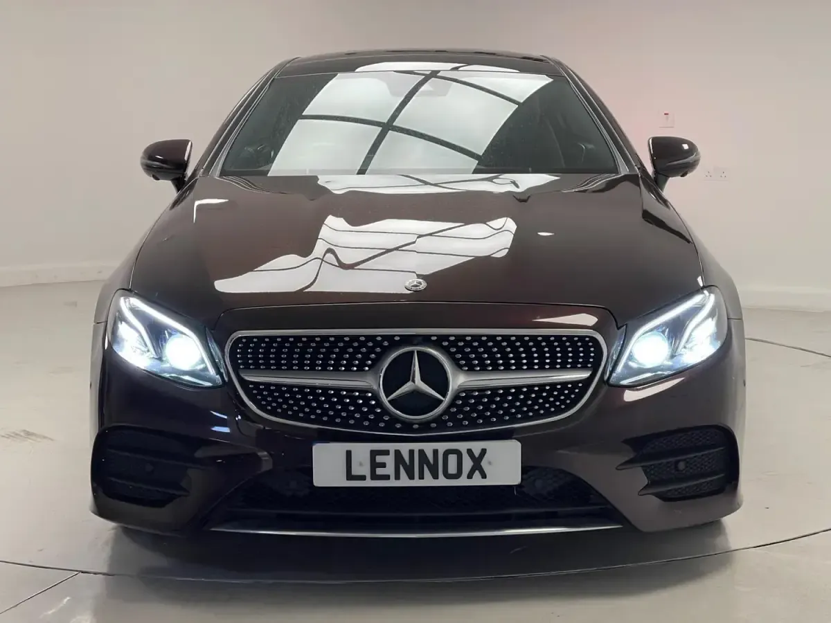 Usado Mercedes E350 AMG line 2019 Vermelho Coupé