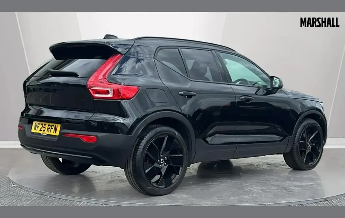Used Volvo XC40 Plus 194 HP (142 kW) 2025 Black SUV