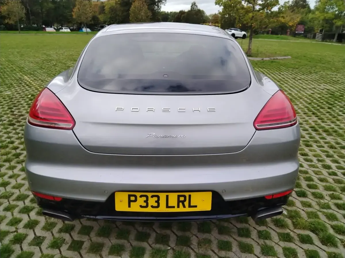 Usado Porsche Panamera 250 HP (183 kW) 2013 Prateado Sedan