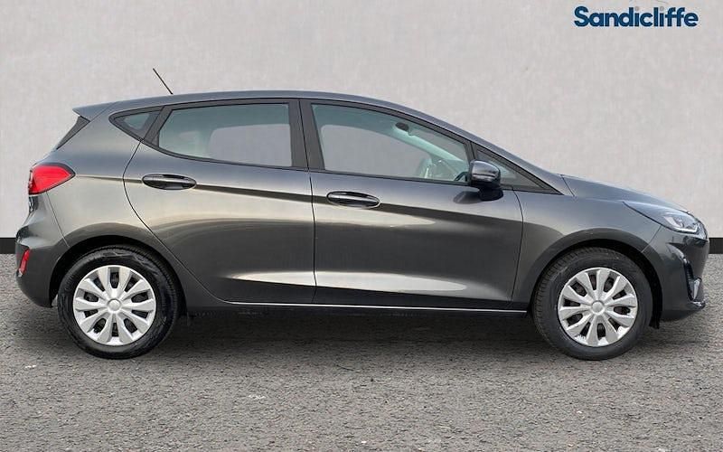 Usado Ford Fiesta Trend 75 HP (55 kW) 2022 Cinzento Citadino