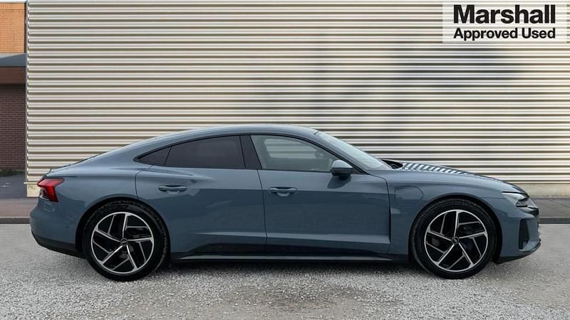 Used Audi e-tron GT quattro Comfort 389 kW (530 HP) 2024 Grey Sedan