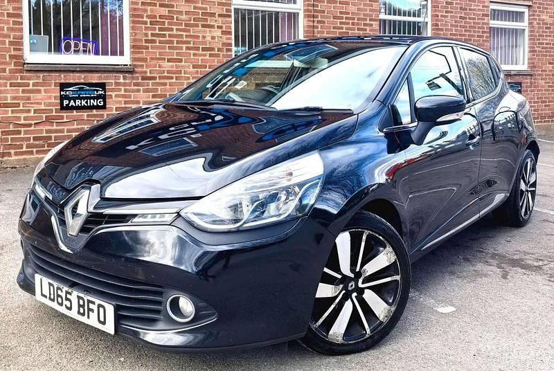 Used Renault Clio IV Dynamique 90 HP (66 kW) 2015 Black Hatchback