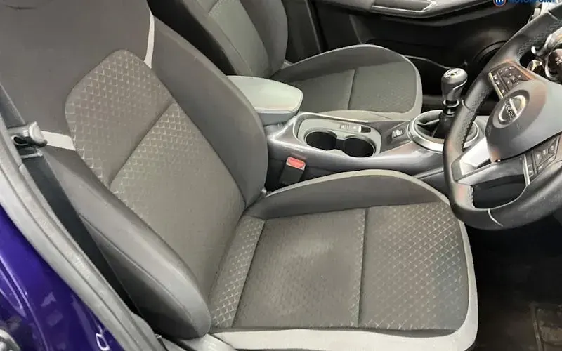Used Nissan Juke N-Connecta 114 HP (83 kW) 2022 Blue SUV