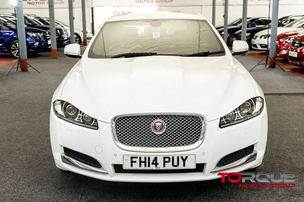 Used Jaguar XF Premium Luxury 240 HP (176 kW) 2014 White Sedan