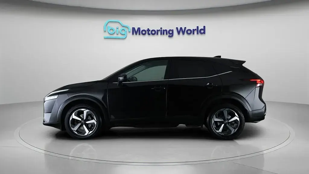 Used Nissan Qashqai N-Connecta 158 HP (116 kW) 2022 Black SUV