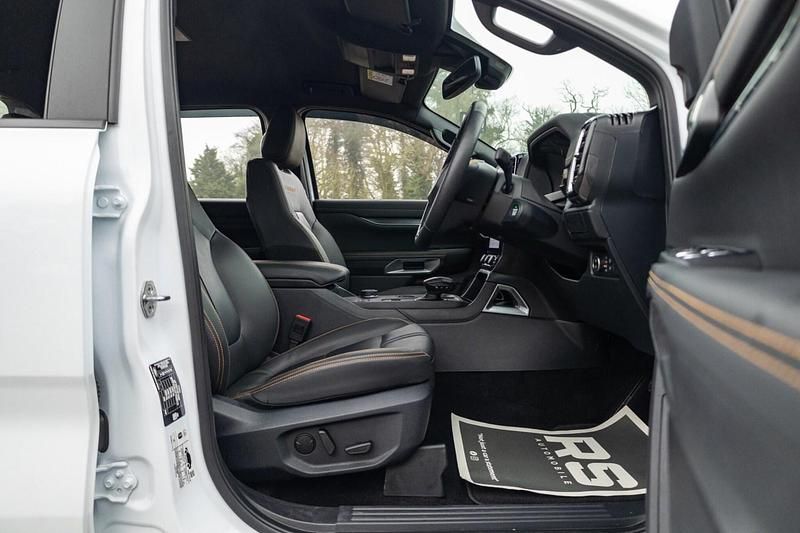 Used Ford Ranger Wildtrack 237 HP (174 kW) 2025 White Pickup