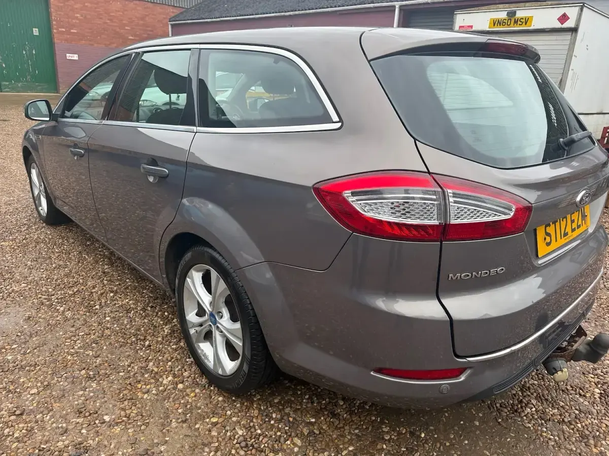 Used Ford Mondeo Titanium 163 HP (119 kW) 2012 Brown Estate