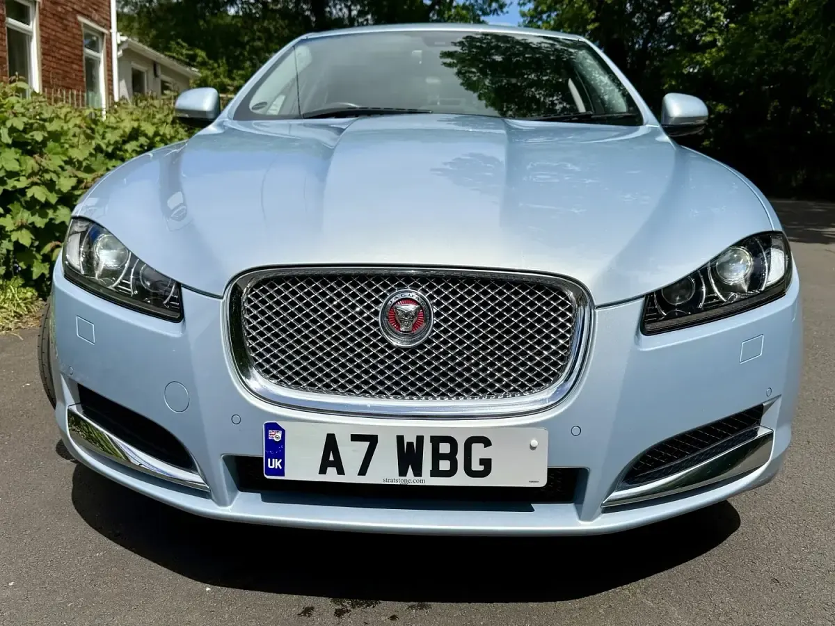 Used Jaguar XF Premium Luxury 200 HP (147 kW) 2014 Silver Sedan