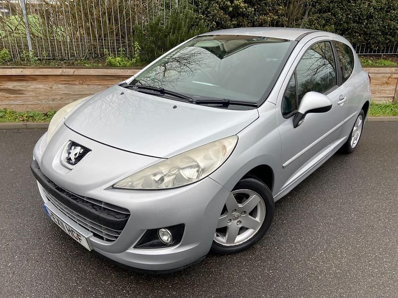 Used Peugeot 207 Envy 75 HP (55 kW) 2011 Silver Hatchback