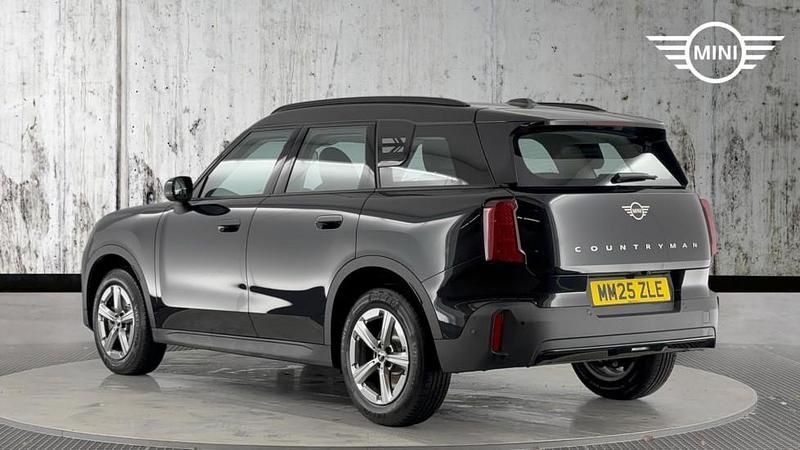 Used Mini Countryman Classic 168 HP (123 kW) 2025 Black SUV