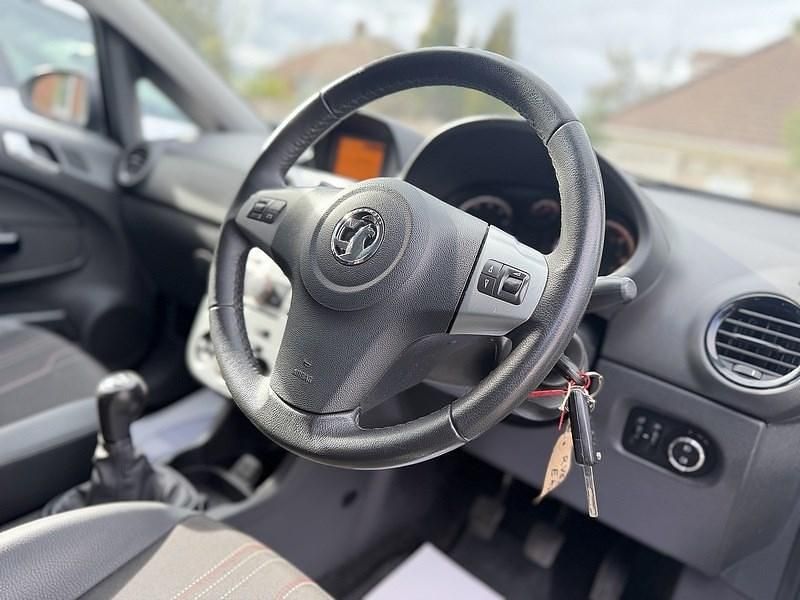 Second-hand Vauxhall Corsa Active 65 CP (47 kW) 2012 Gri Hatchback