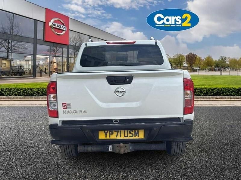 Used Nissan Navara N-Guard 190 HP (139 kW) 2021 White Pickup
