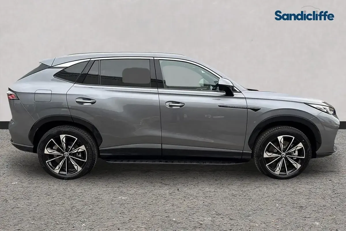 Usado MG HS Trophy 299 CV (219 kW) 2024 Gris SUV