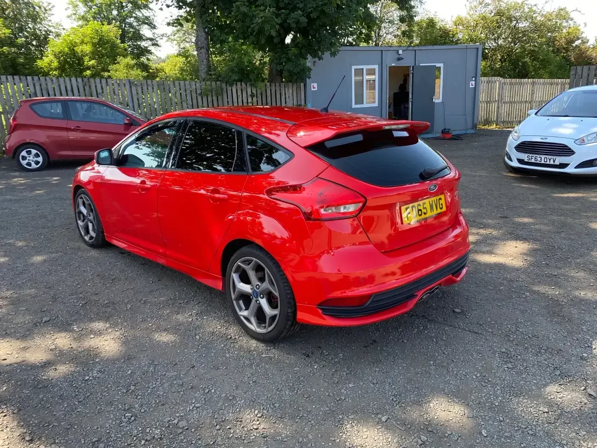 Used Ford Focus ST 2015 Red Hatchback
