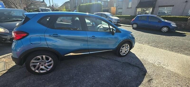 Used Renault Captur Dynamique 90 HP (66 kW) 2014 Blue SUV