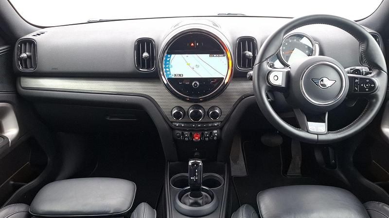 Begagnad Mini Cooper S Countryman Exclusive 176 HK (129 kW) 2022 Svart SUV