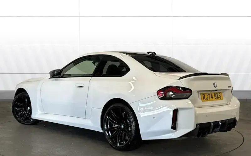 Begagnad BMW M2 Shadowline 460 HK (338 kW) 2024 Vit Sportkupé