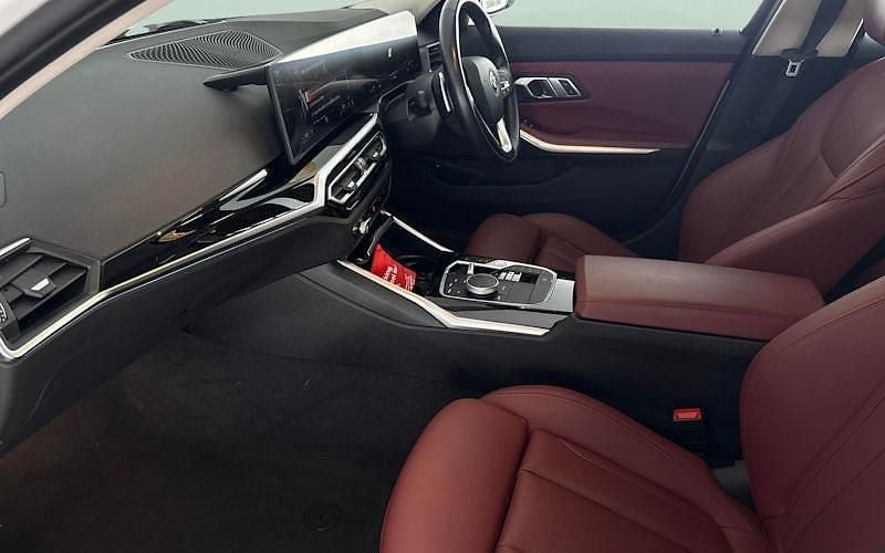 Used BMW 330e Sport Line 292 HP (214 kW) 2024 Estate