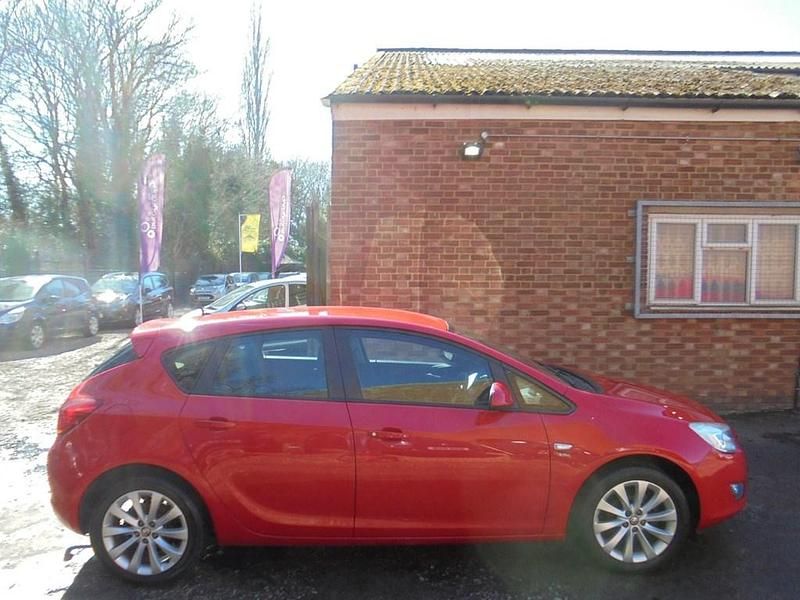 Used Vauxhall Astra Active 2012 Red Hatchback